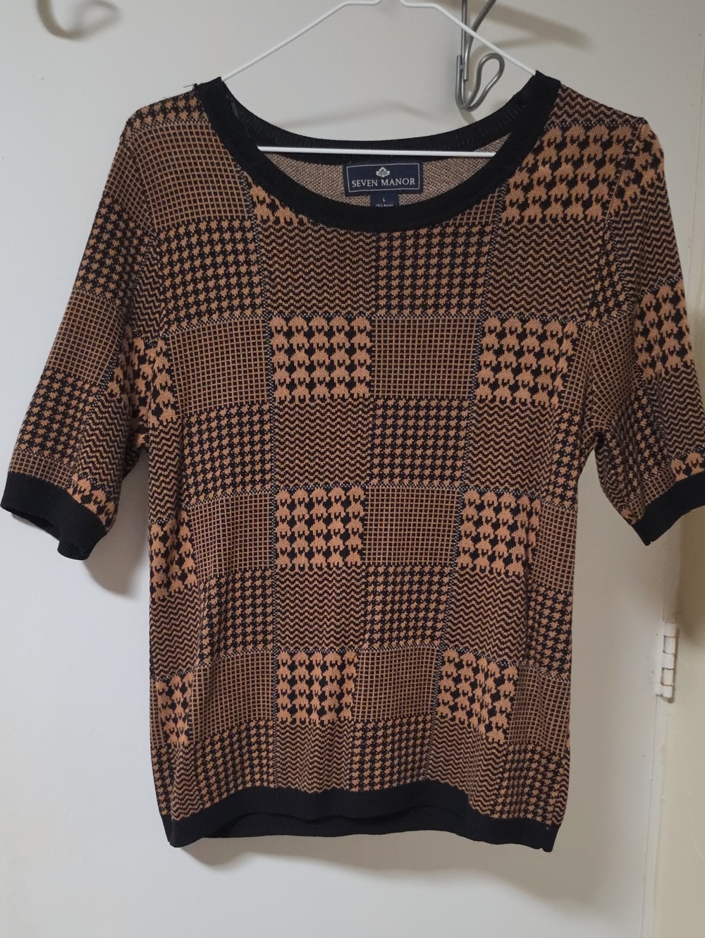 Black and Tan Short-Sleeve Patterned Top